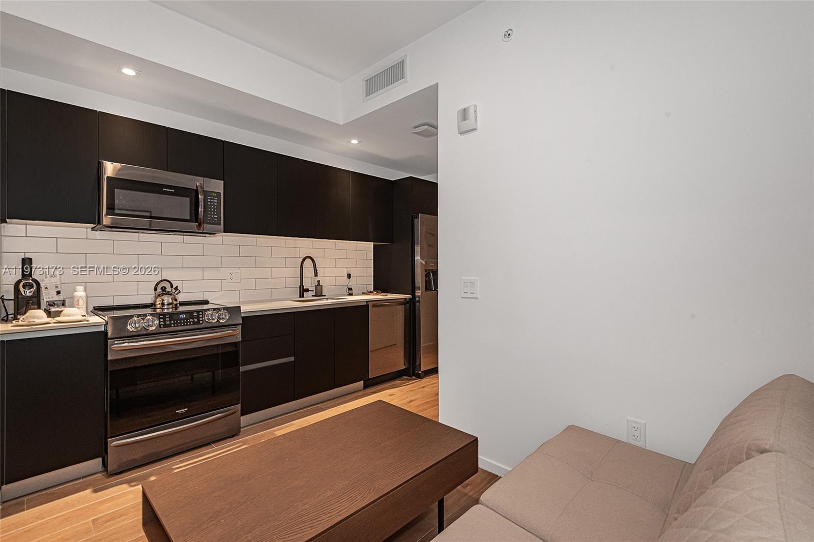 398 NE 5th St #4512, Miami FL 33132
