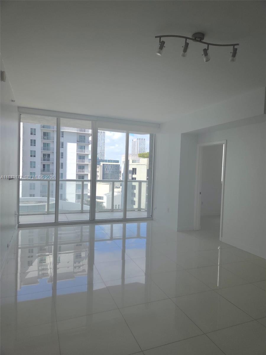 244 Biscayne Blvd #1510, Miami FL 33132