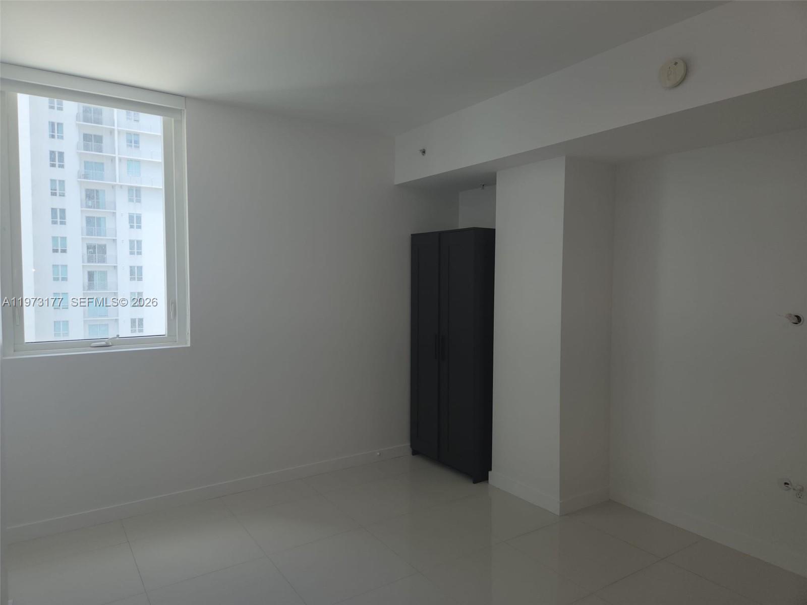 244 Biscayne Blvd #1510, Miami FL 33132