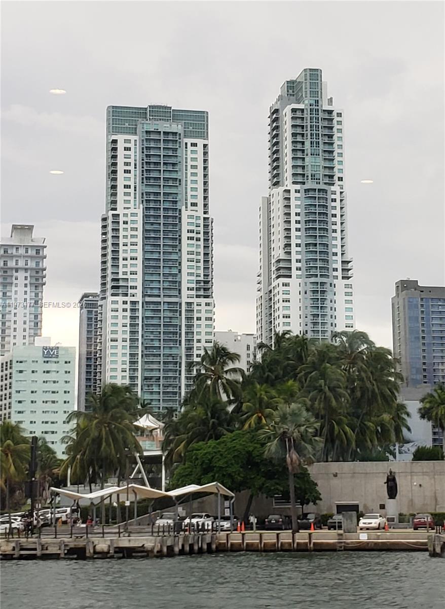 244 Biscayne Blvd #1510, Miami FL 33132