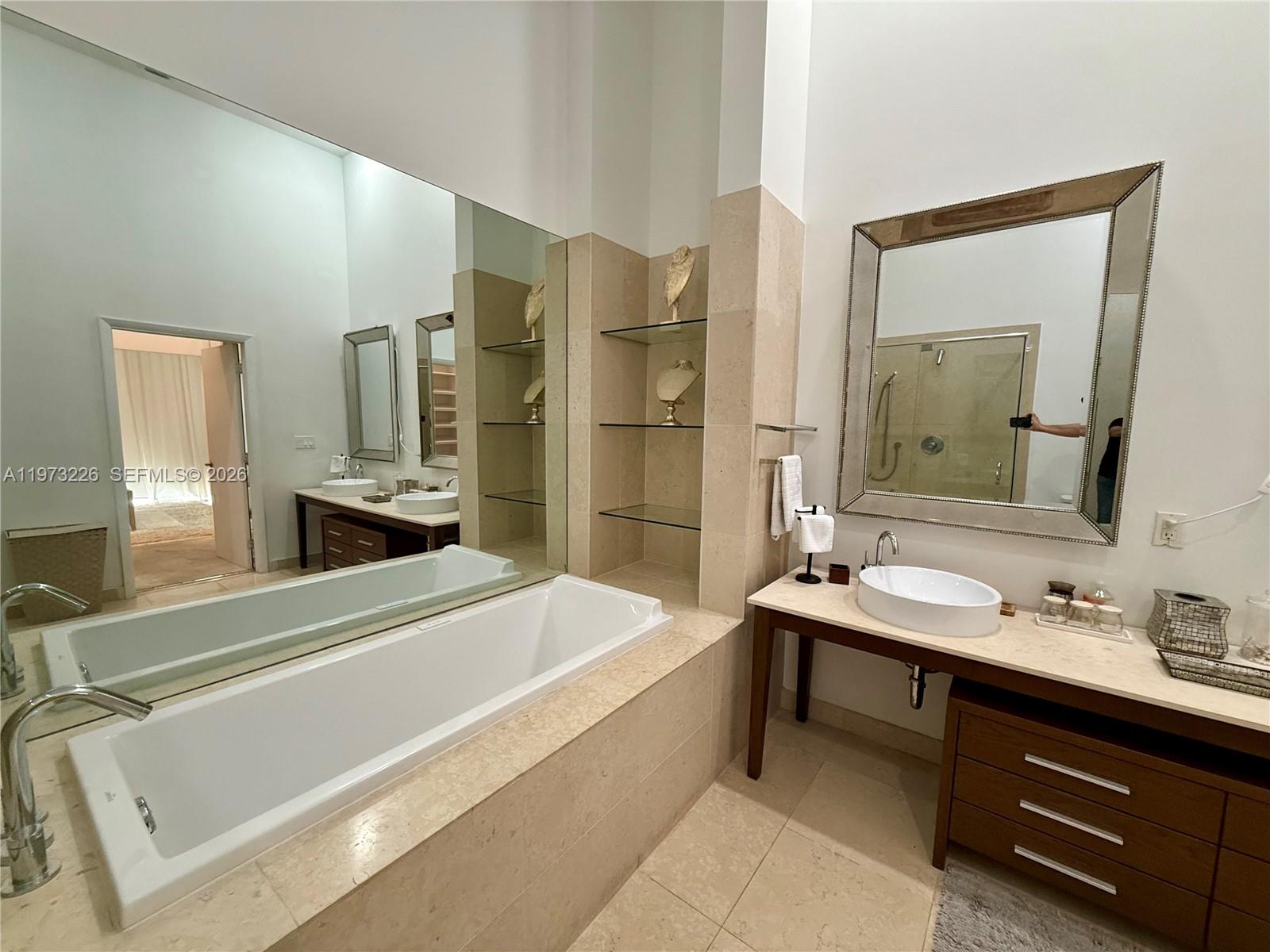 495 Brickell Ave #1403, Miami FL 33131