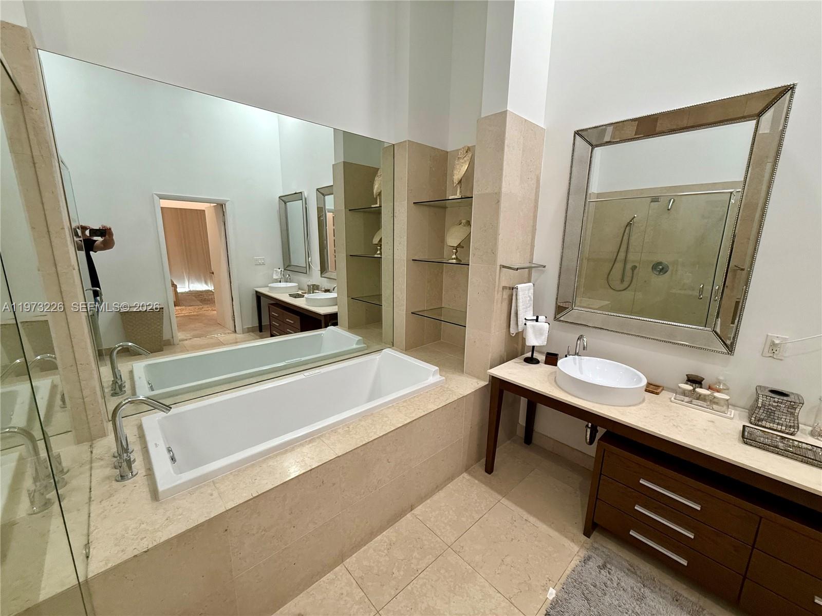 495 Brickell Ave #1403, Miami FL 33131