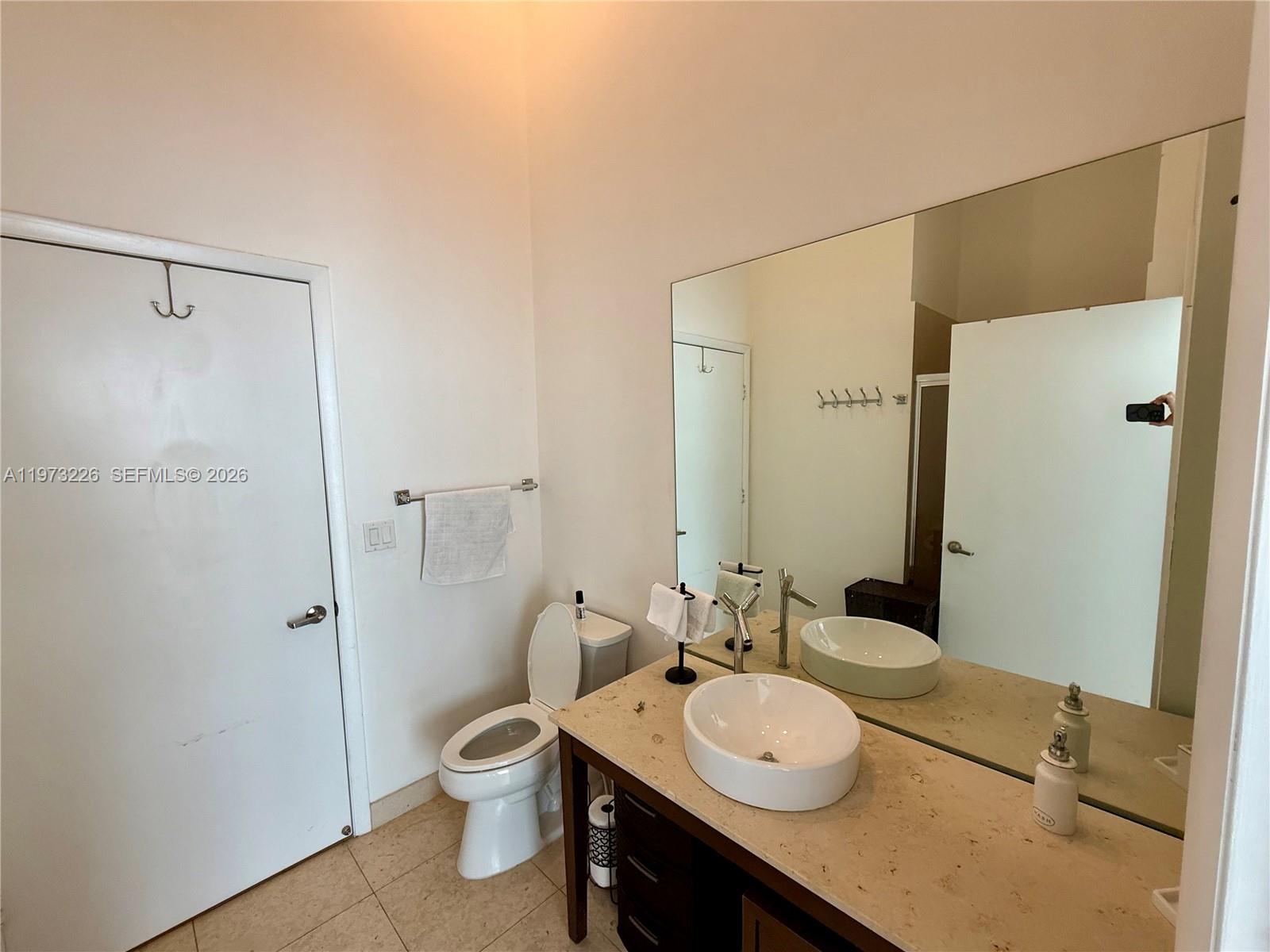 495 Brickell Ave #1403, Miami FL 33131