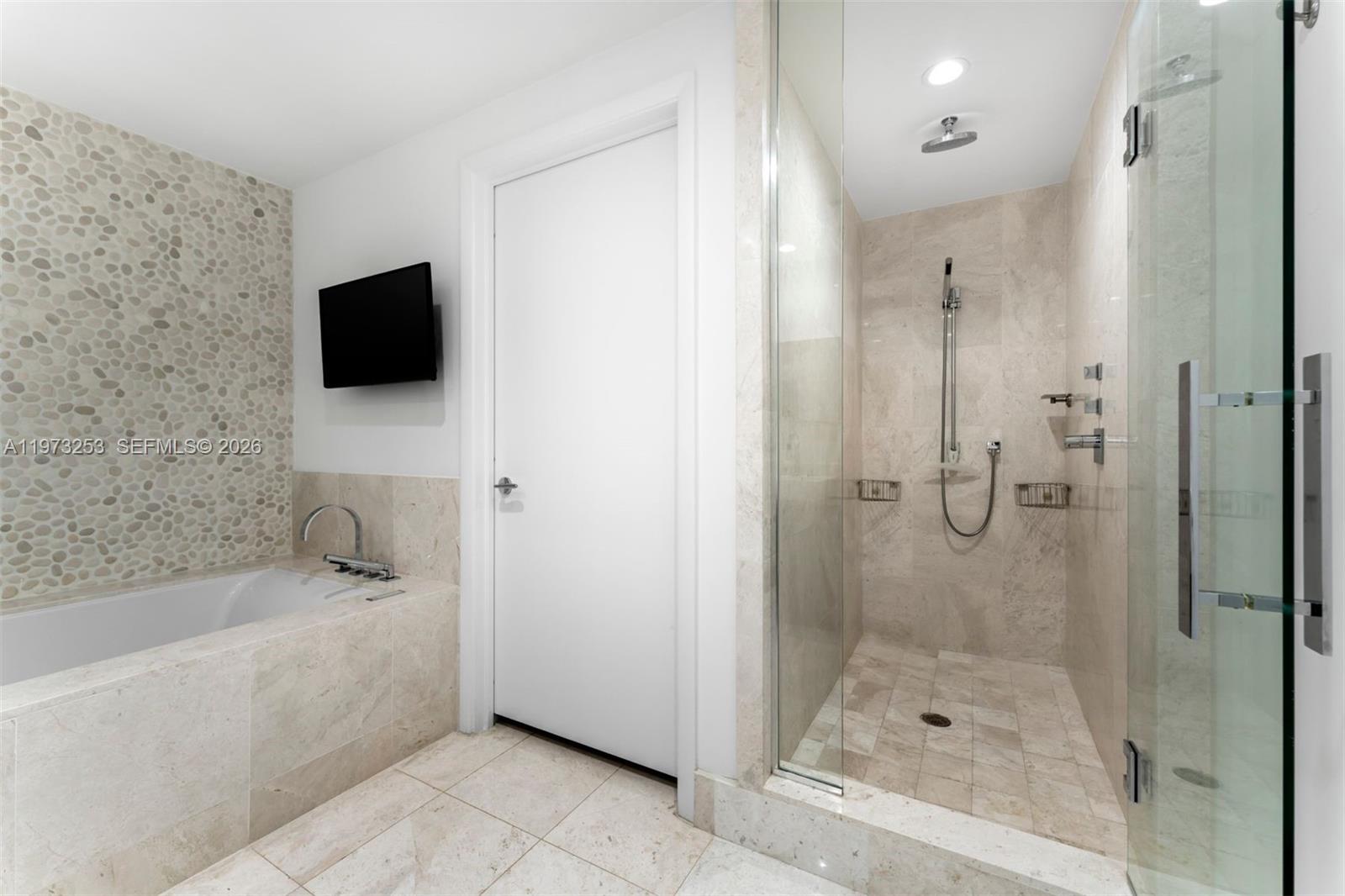 17121 Collins Ave #2405, Sunny Isles Beach FL 33160