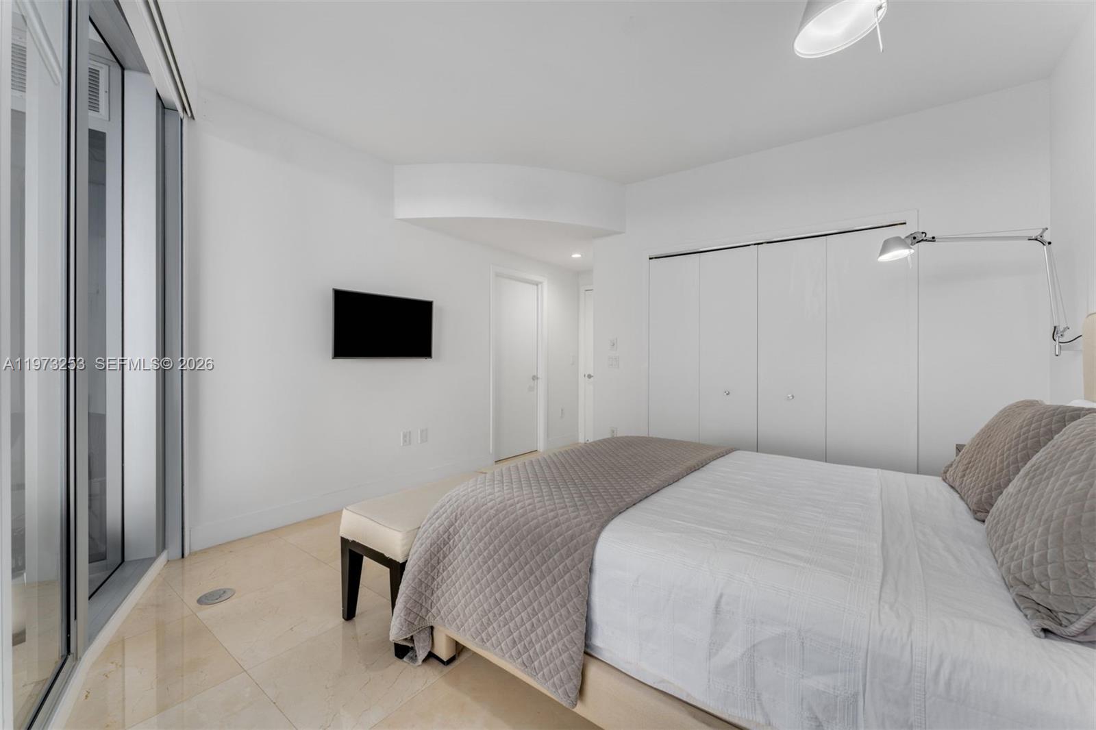 17121 Collins Ave #2405, Sunny Isles Beach FL 33160