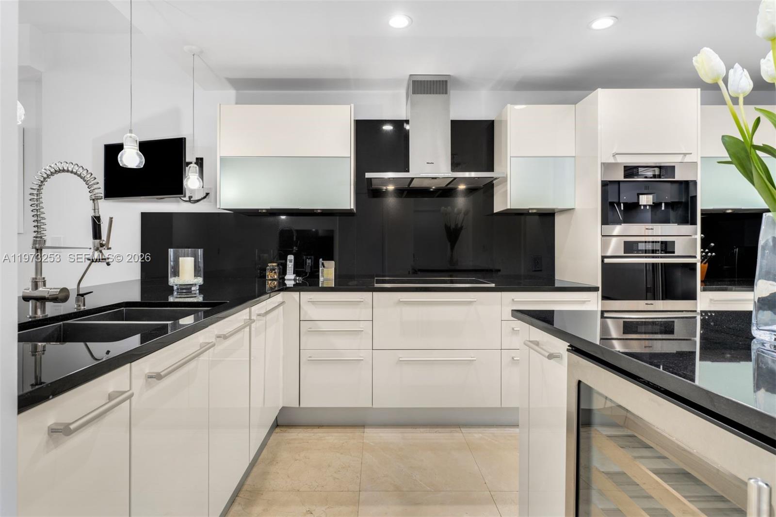 17121 Collins Ave #2405, Sunny Isles Beach FL 33160