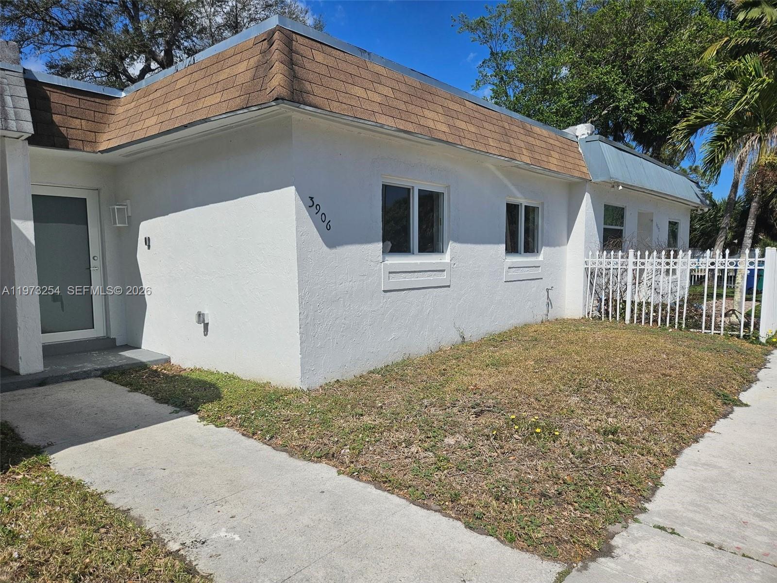 3906 NW 207th St Rd #3906, Miami Gardens FL 33055