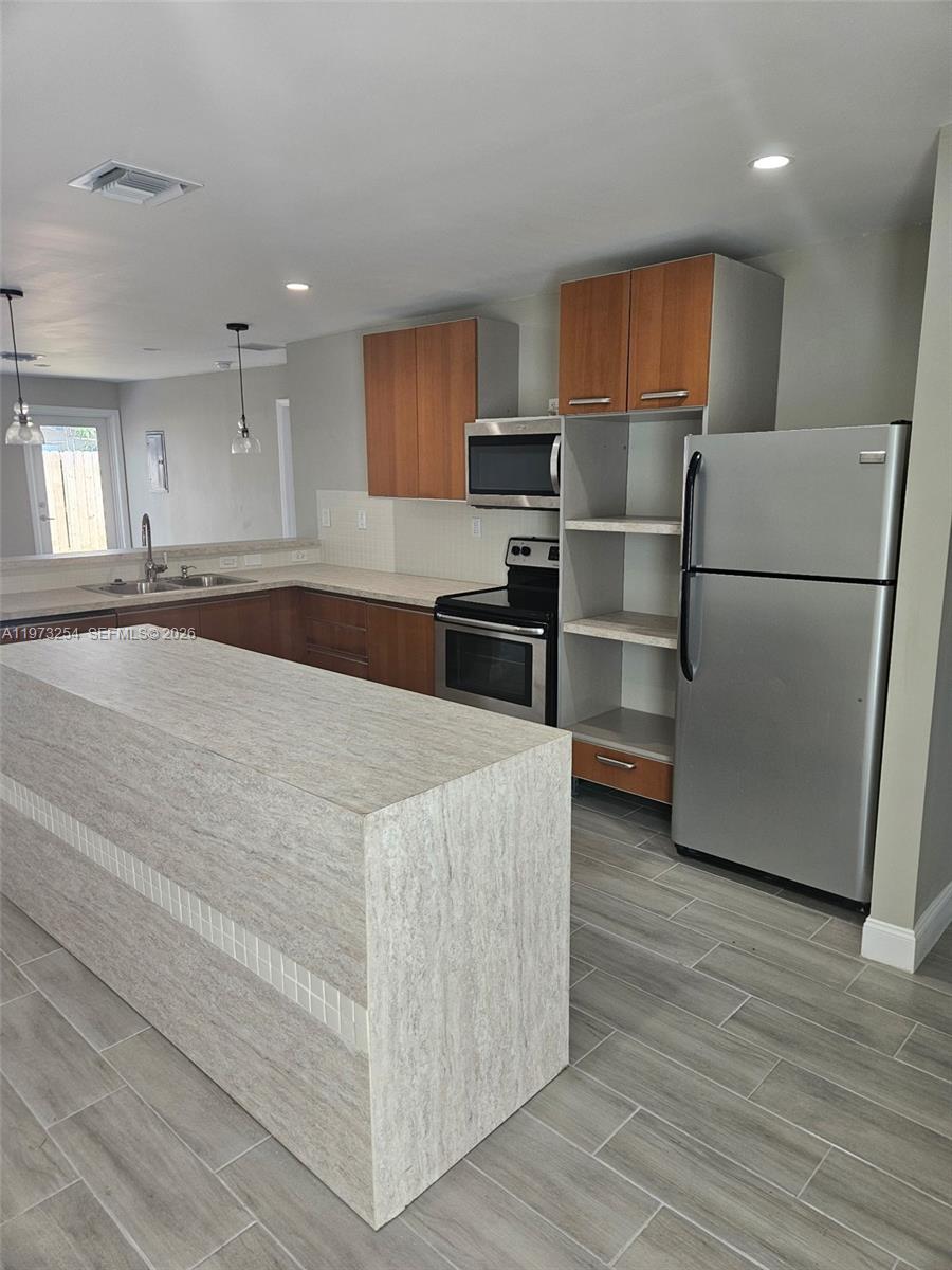 3906 NW 207th St Rd #3906, Miami Gardens FL 33055