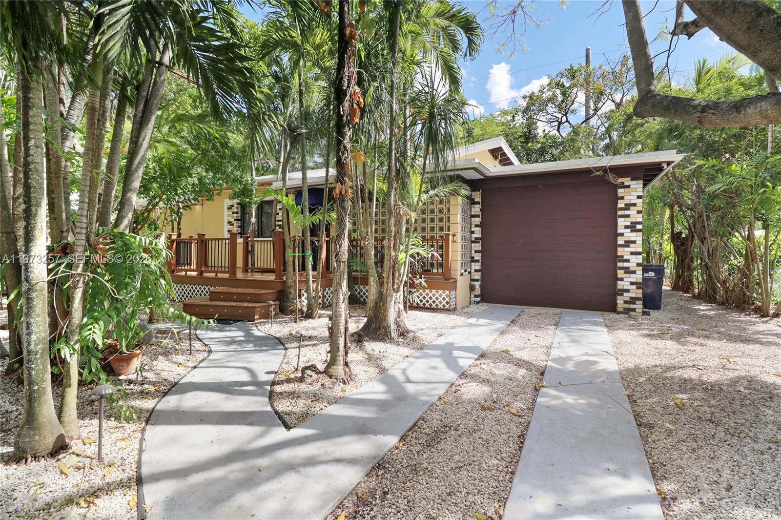 550 Quail Ave, Miami Springs FL 33166