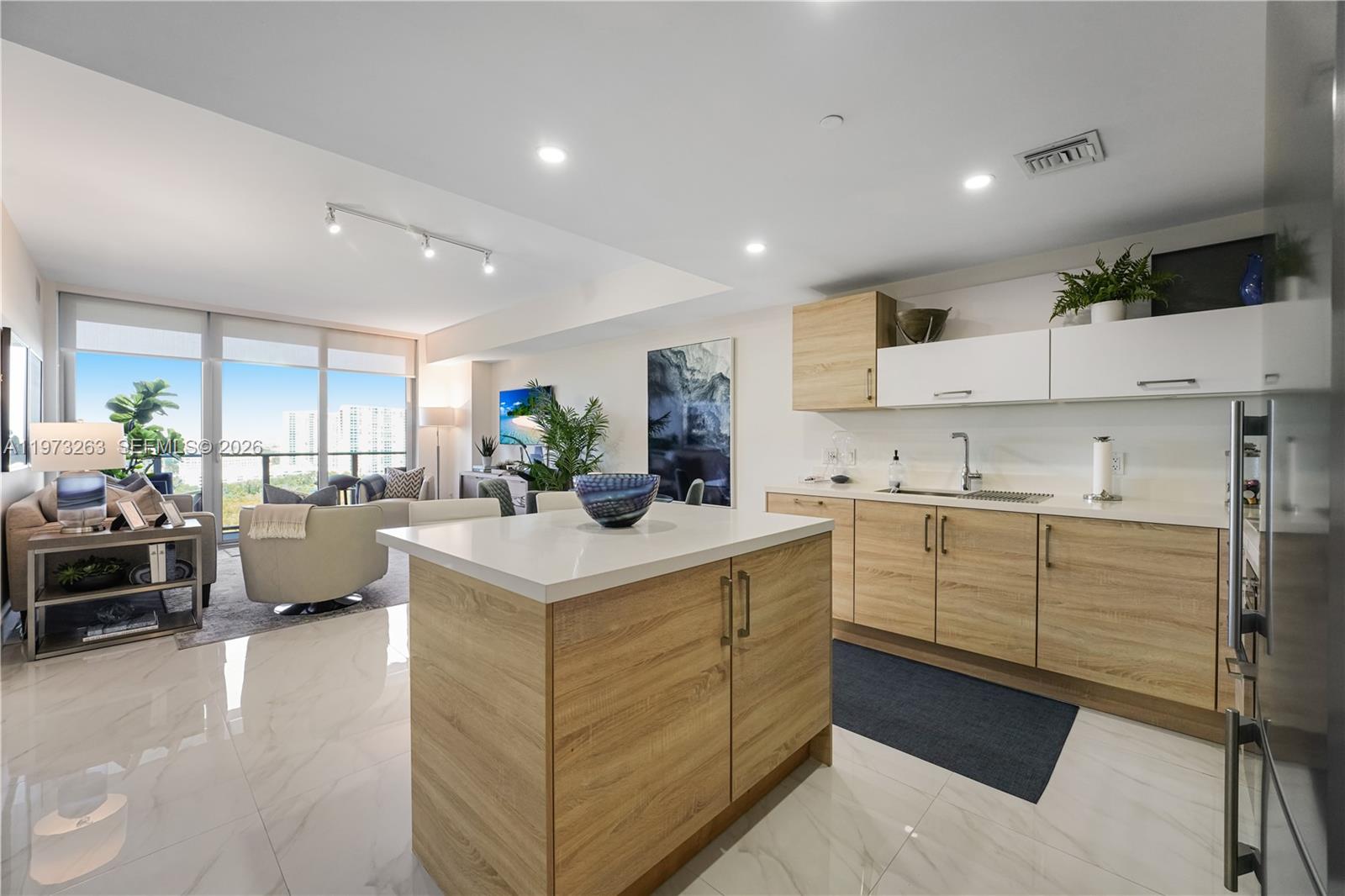 16385 Biscayne Blvd #1502, North Miami Beach FL 33160