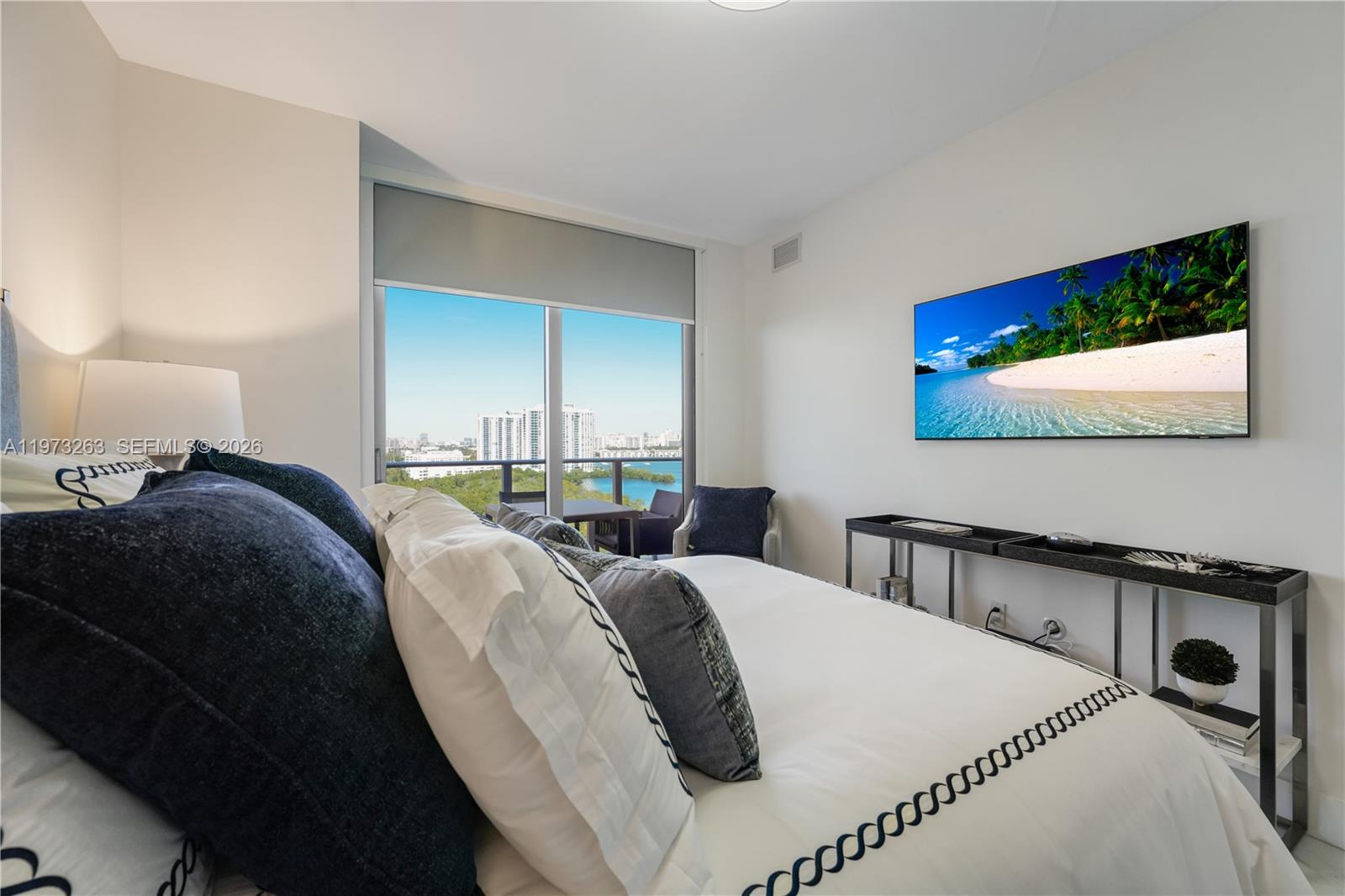 16385 Biscayne Blvd #1502, North Miami Beach FL 33160