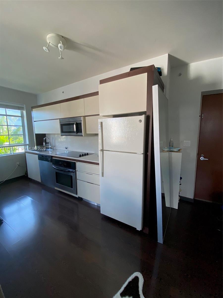 435 21st St #307, Miami Beach FL 33139