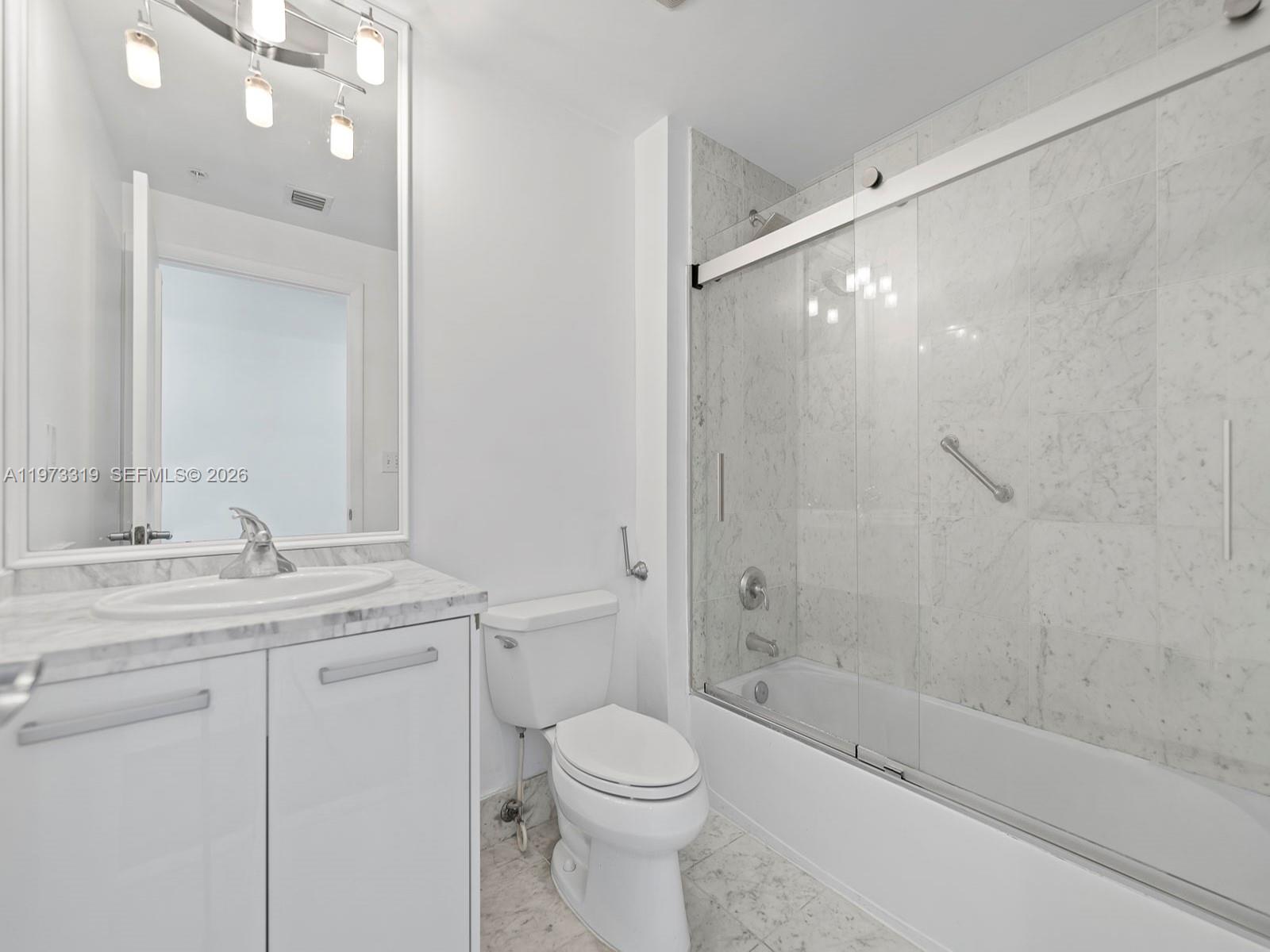 253 NE 2nd St #3108, Miami FL 33132