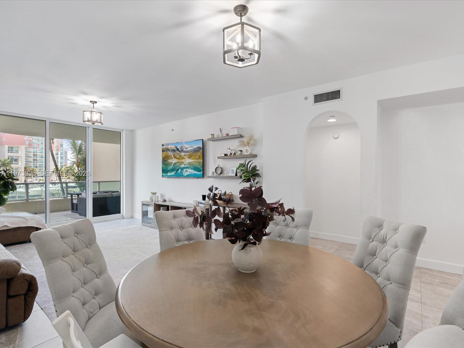 3340 NE 190th St #204, Aventura FL 33180