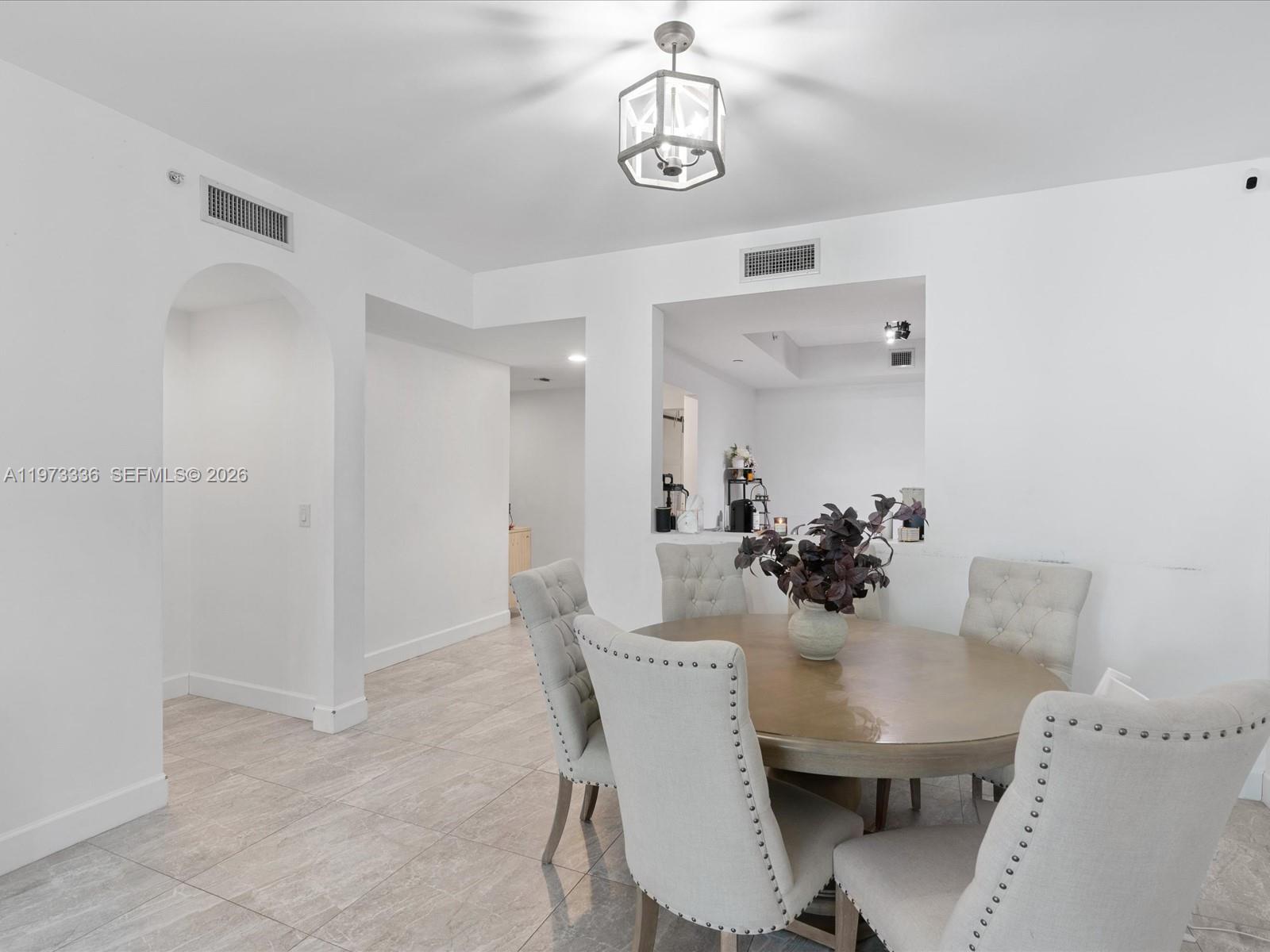 3340 NE 190th St #204, Aventura FL 33180