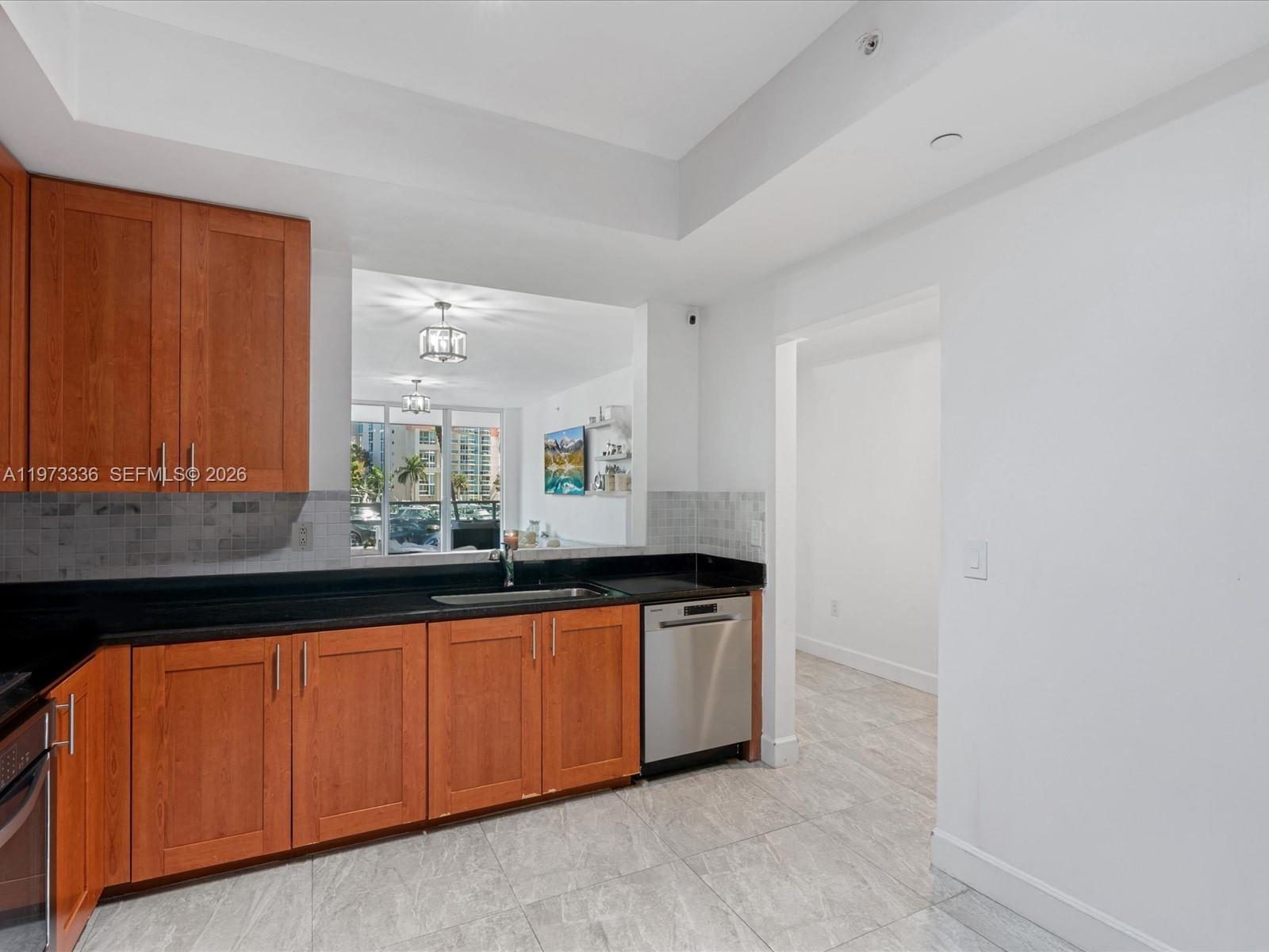 3340 NE 190th St #204, Aventura FL 33180