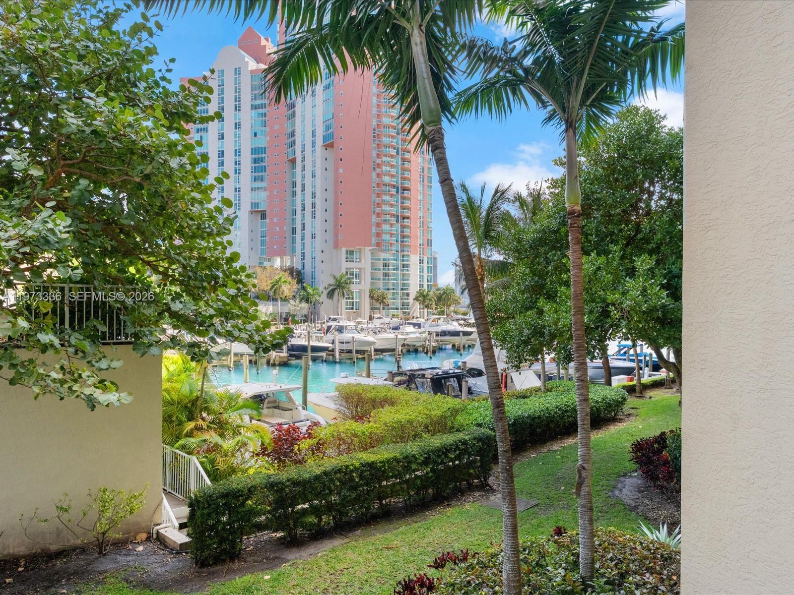 3340 NE 190th St #204, Aventura FL 33180