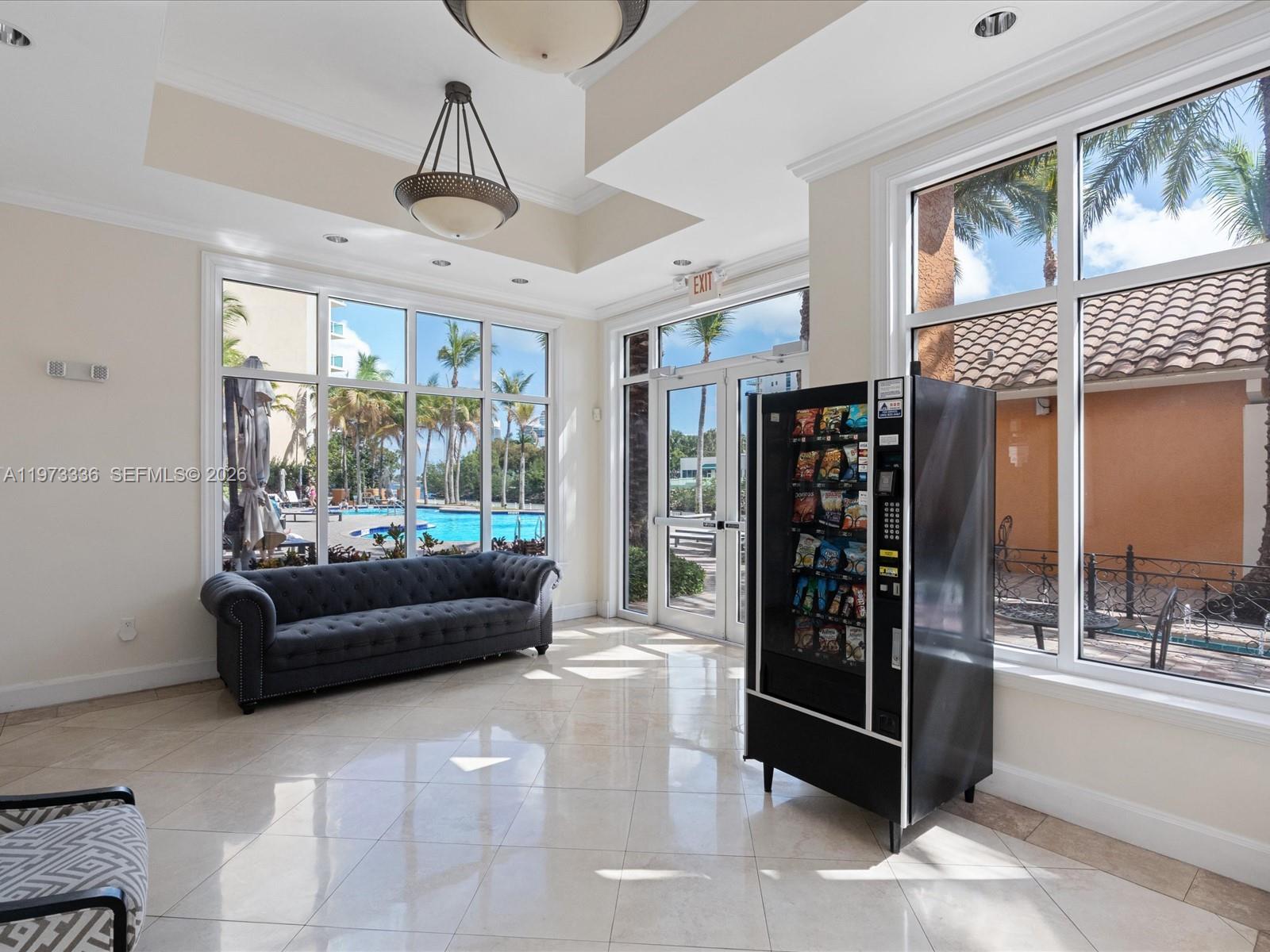 3340 NE 190th St #204, Aventura FL 33180