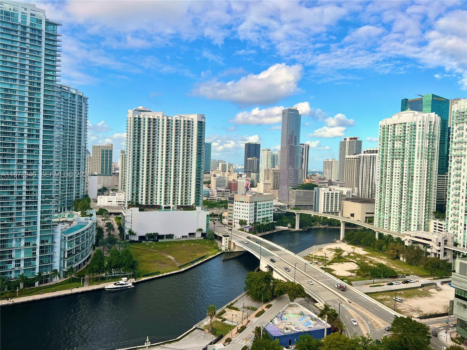 88 SW 7th St #2012, Miami FL 33130