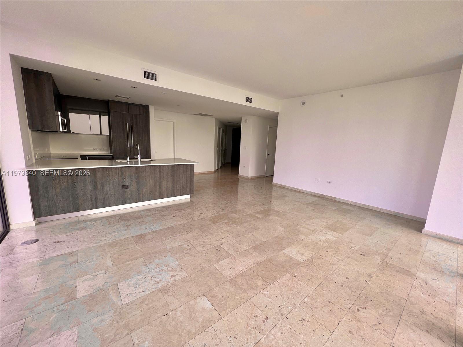 88 SW 7th St #2012, Miami FL 33130