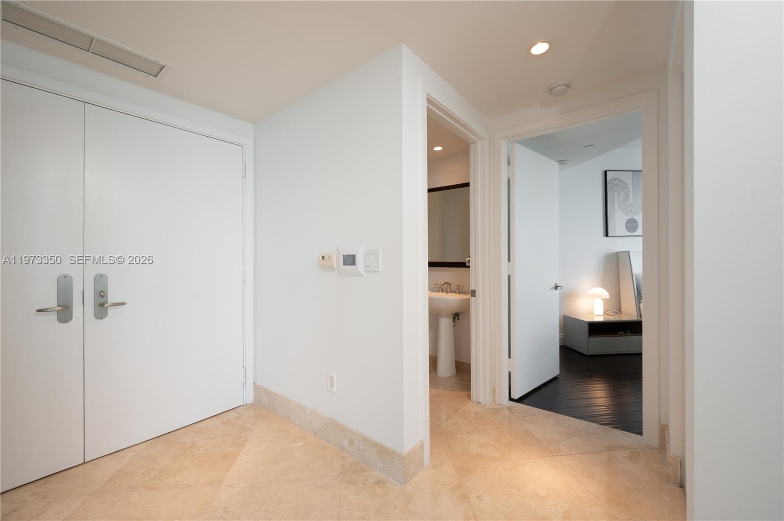 1331 Brickell Bay Dr #1801, Miami FL 33131