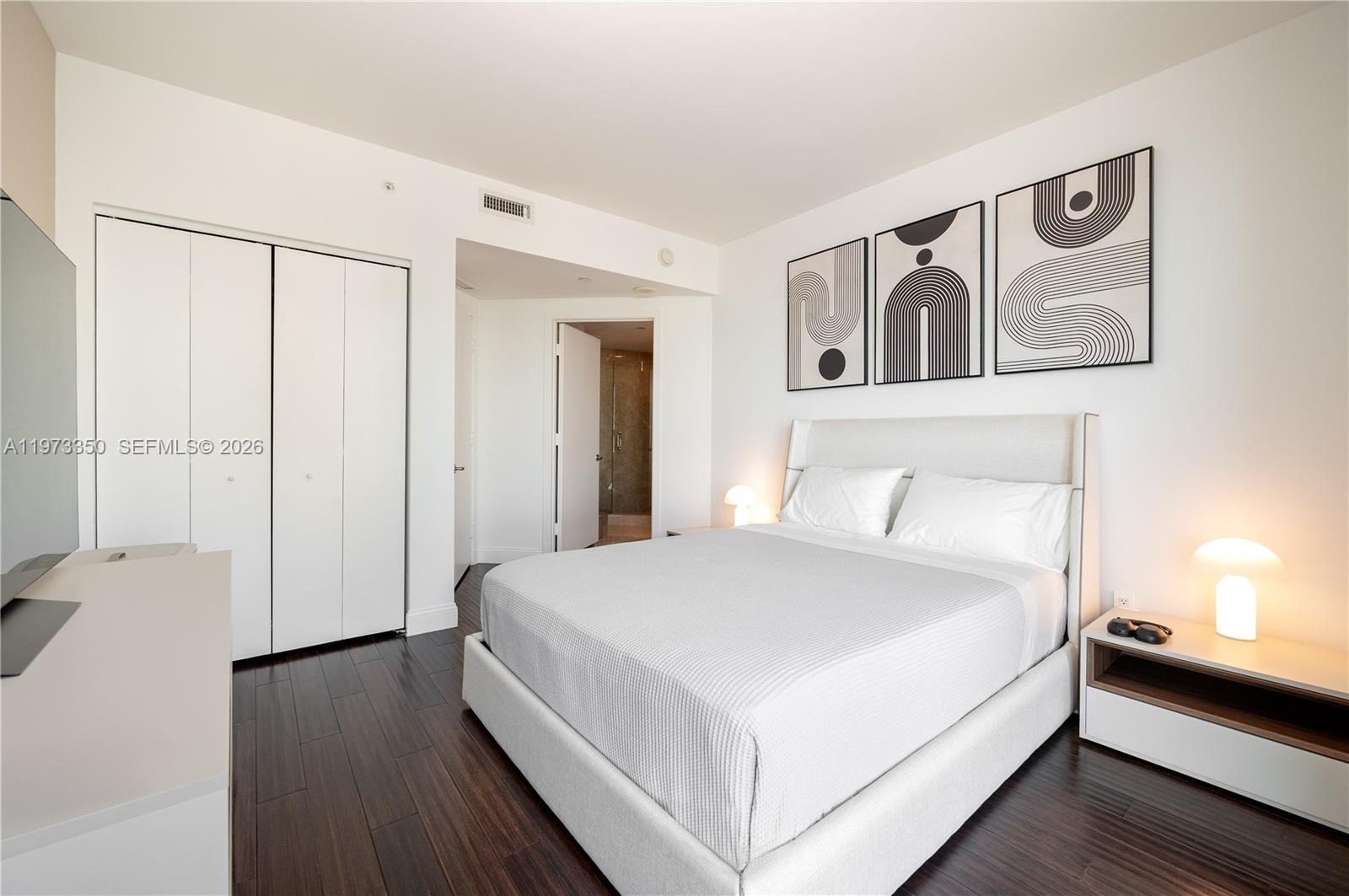 1331 Brickell Bay Dr #1801, Miami FL 33131