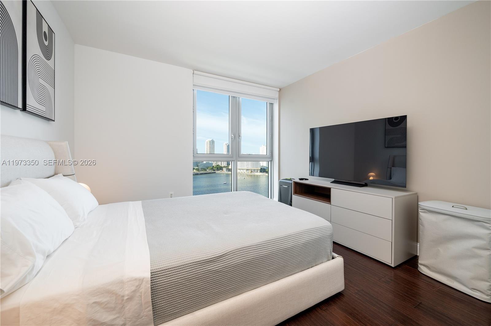 1331 Brickell Bay Dr #1801, Miami FL 33131