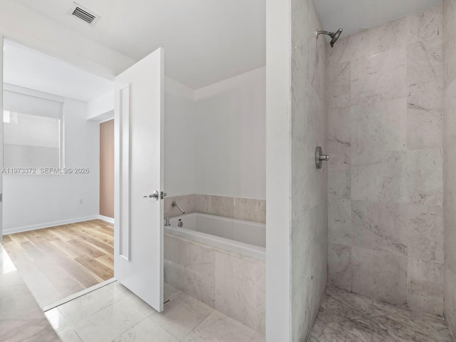 253 NE 2nd St #3108, Miami FL 33132