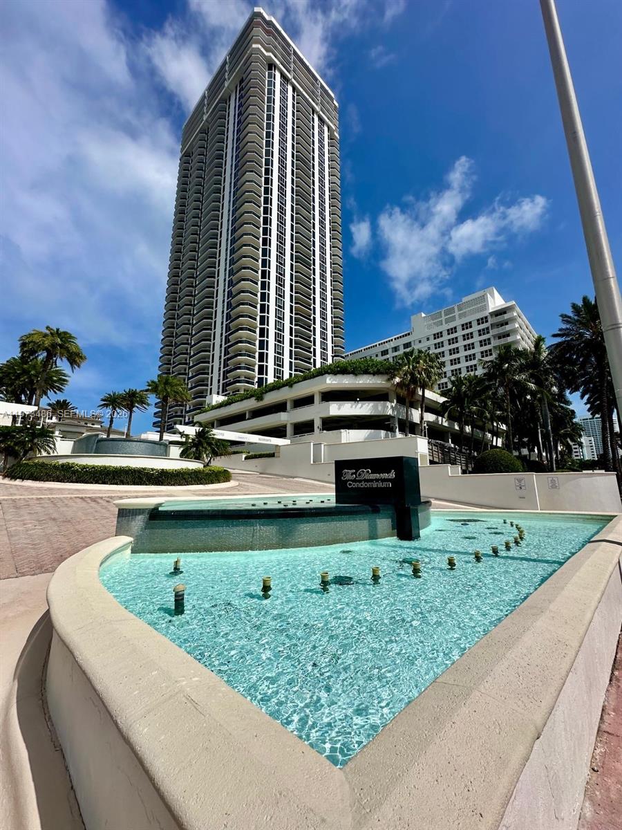 4775 Collins Ave #2407, Miami Beach FL 33140