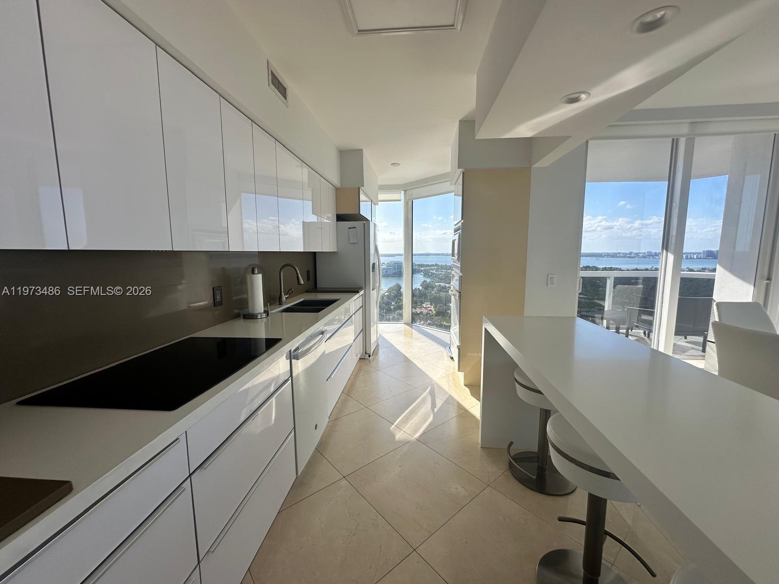 4775 Collins Ave #2407, Miami Beach FL 33140