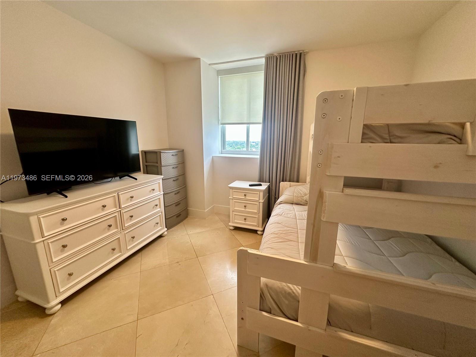 4775 Collins Ave #2407, Miami Beach FL 33140