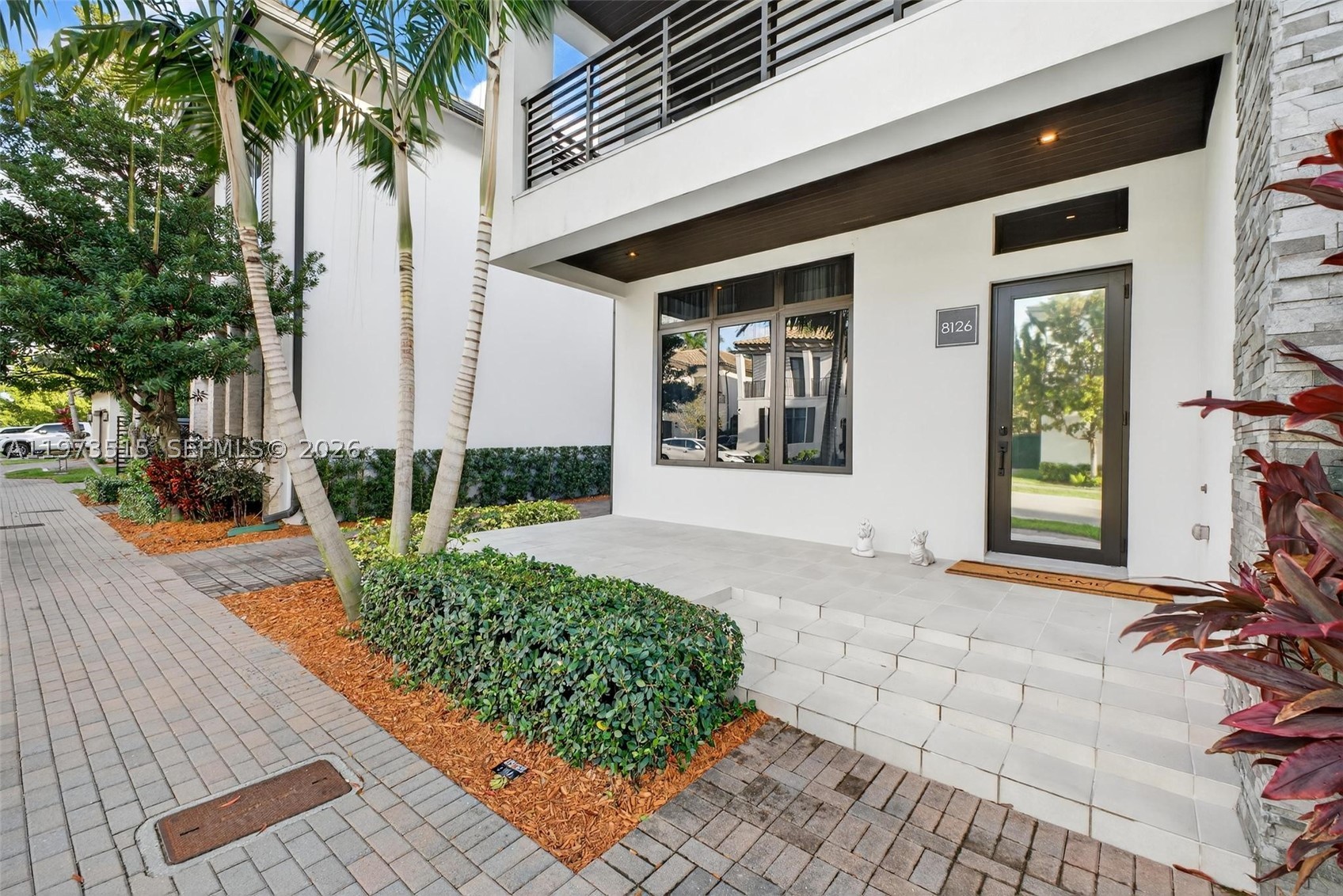 8126 NW 48th Ter, Doral FL 33166