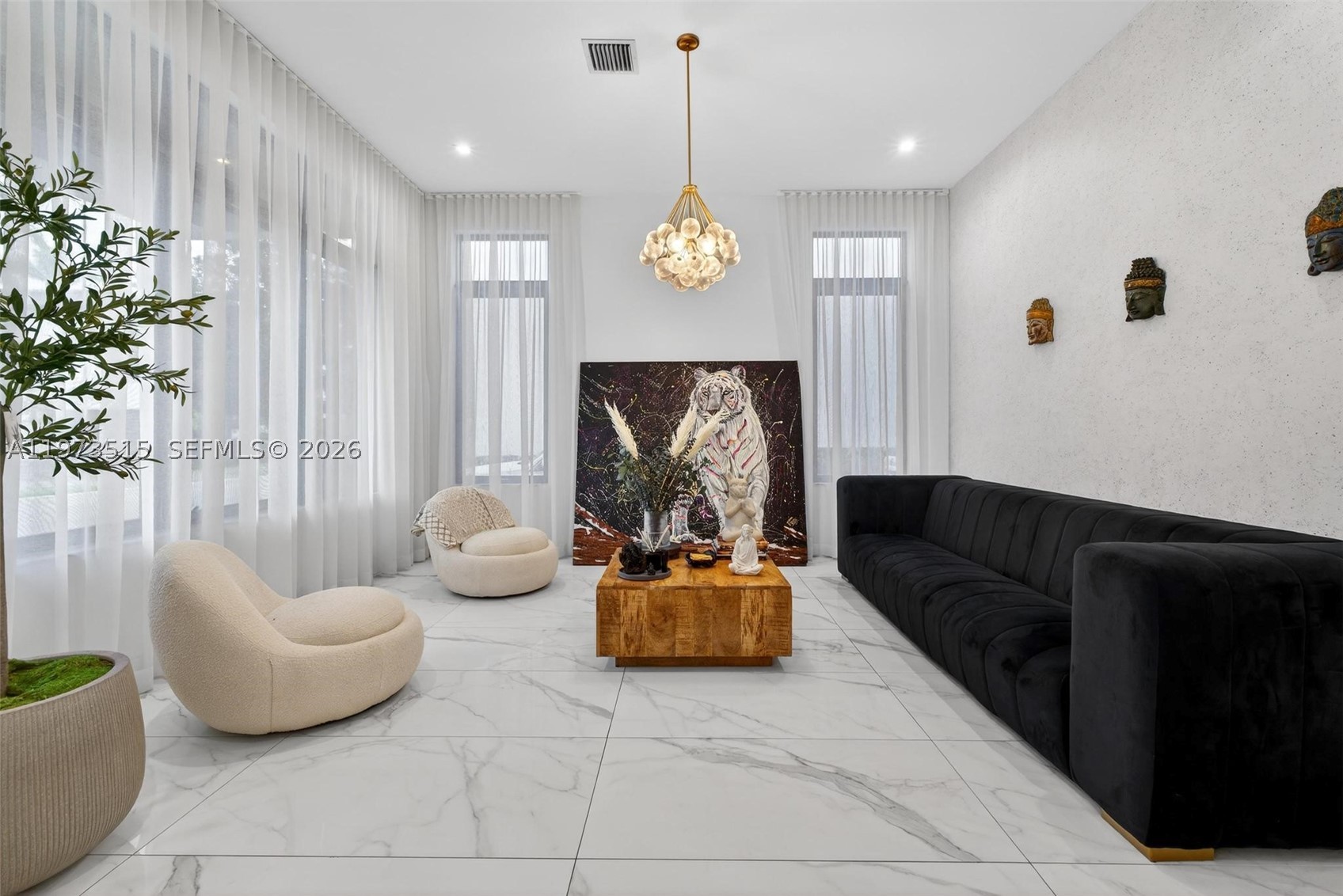 8126 NW 48th Ter, Doral FL 33166