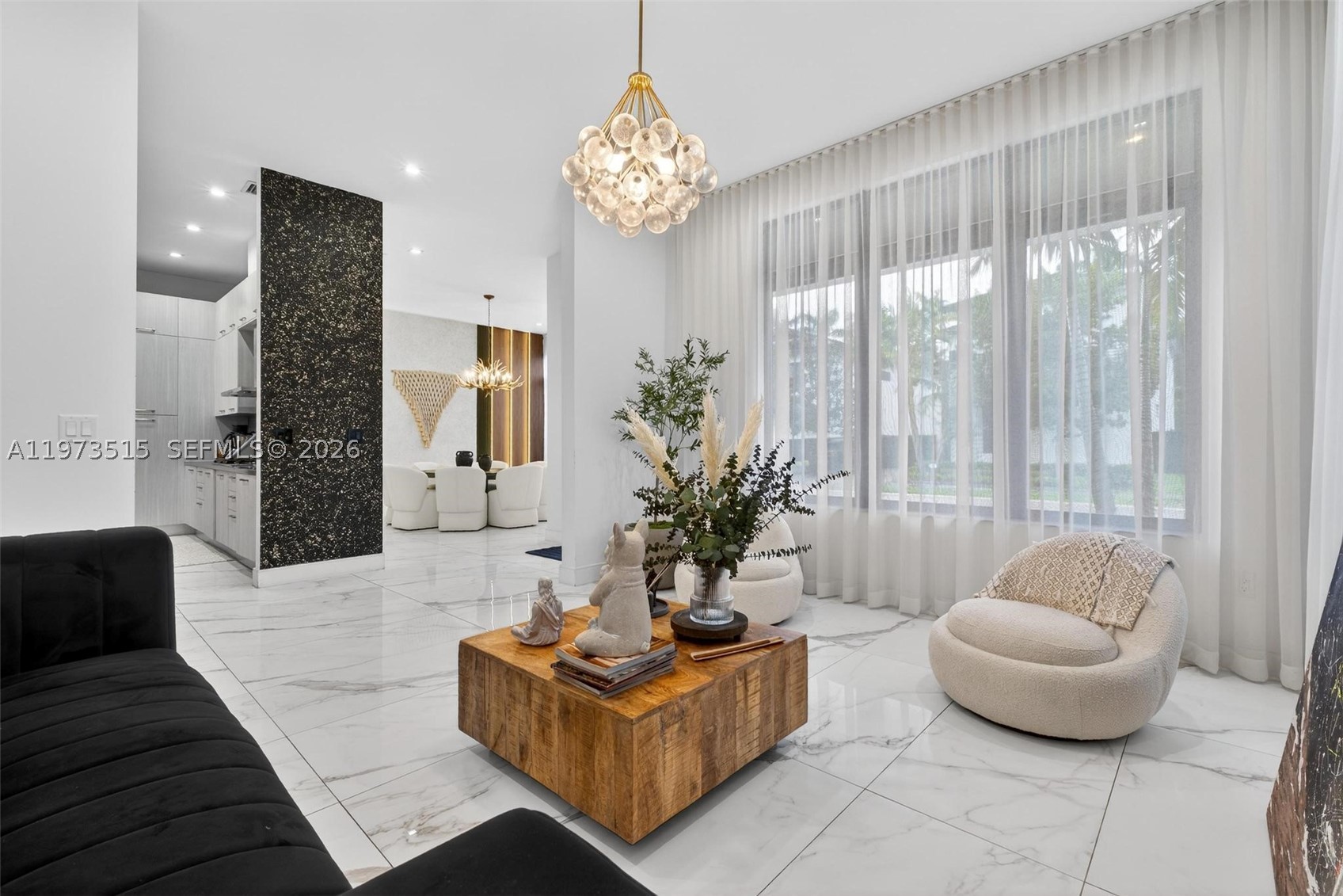 8126 NW 48th Ter, Doral FL 33166