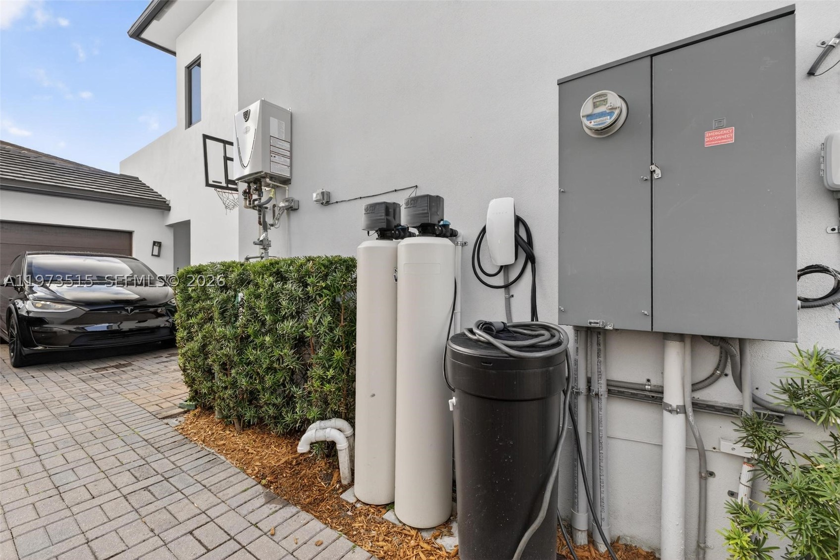 8126 NW 48th Ter, Doral FL 33166
