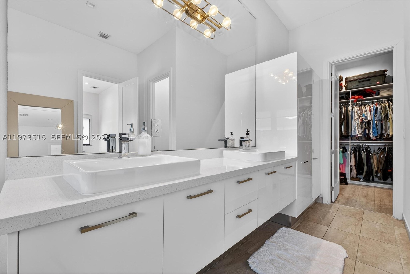 8126 NW 48th Ter, Doral FL 33166