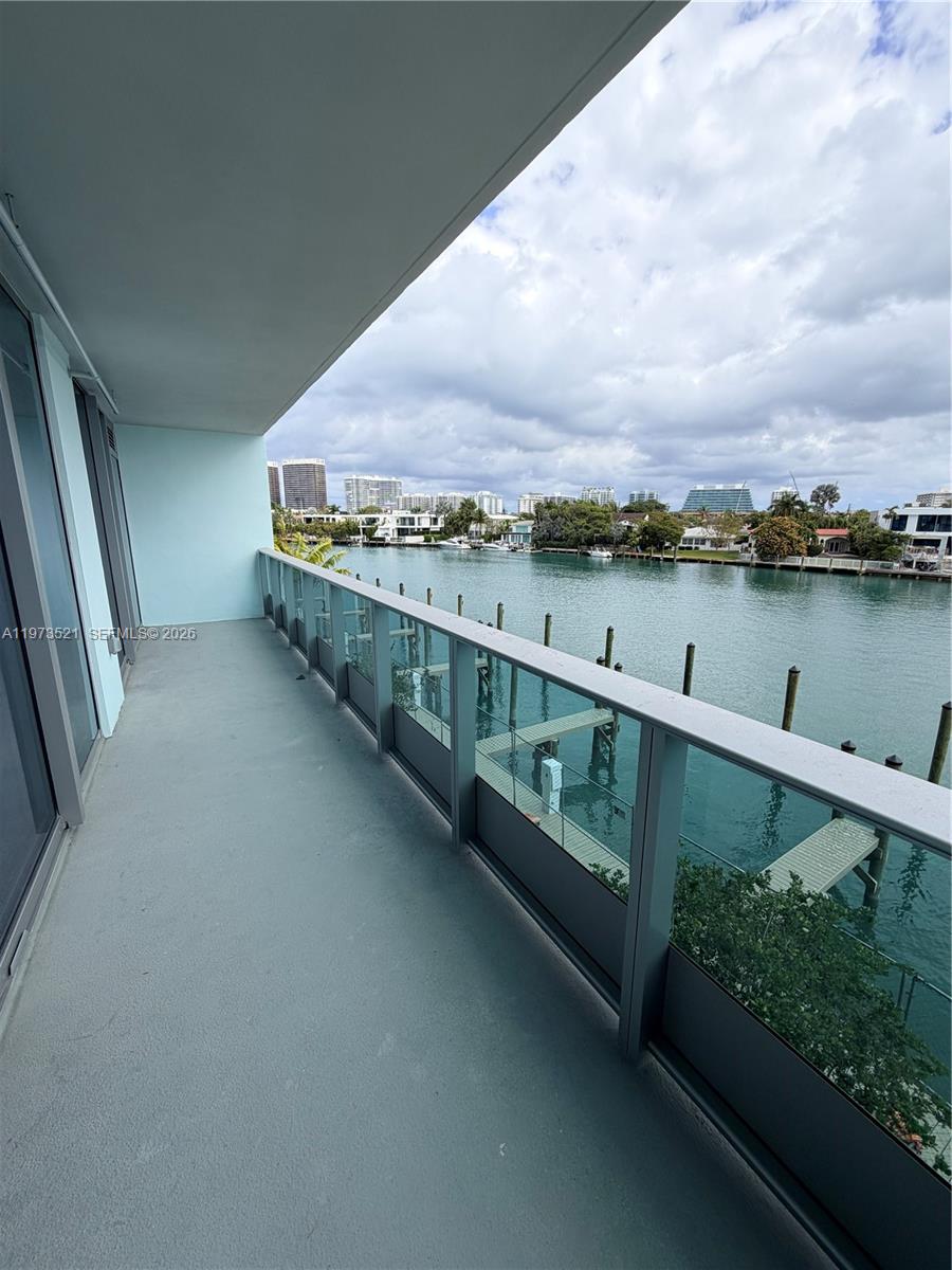 9201 E Bay Harbor Dr #303, Bay Harbor Islands FL 33154