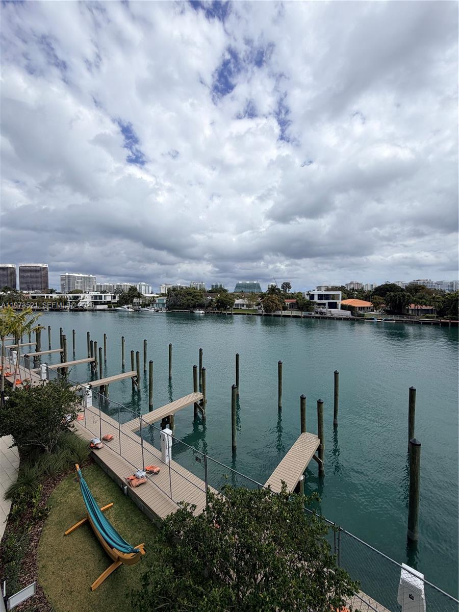 9201 E Bay Harbor Dr #303, Bay Harbor Islands FL 33154