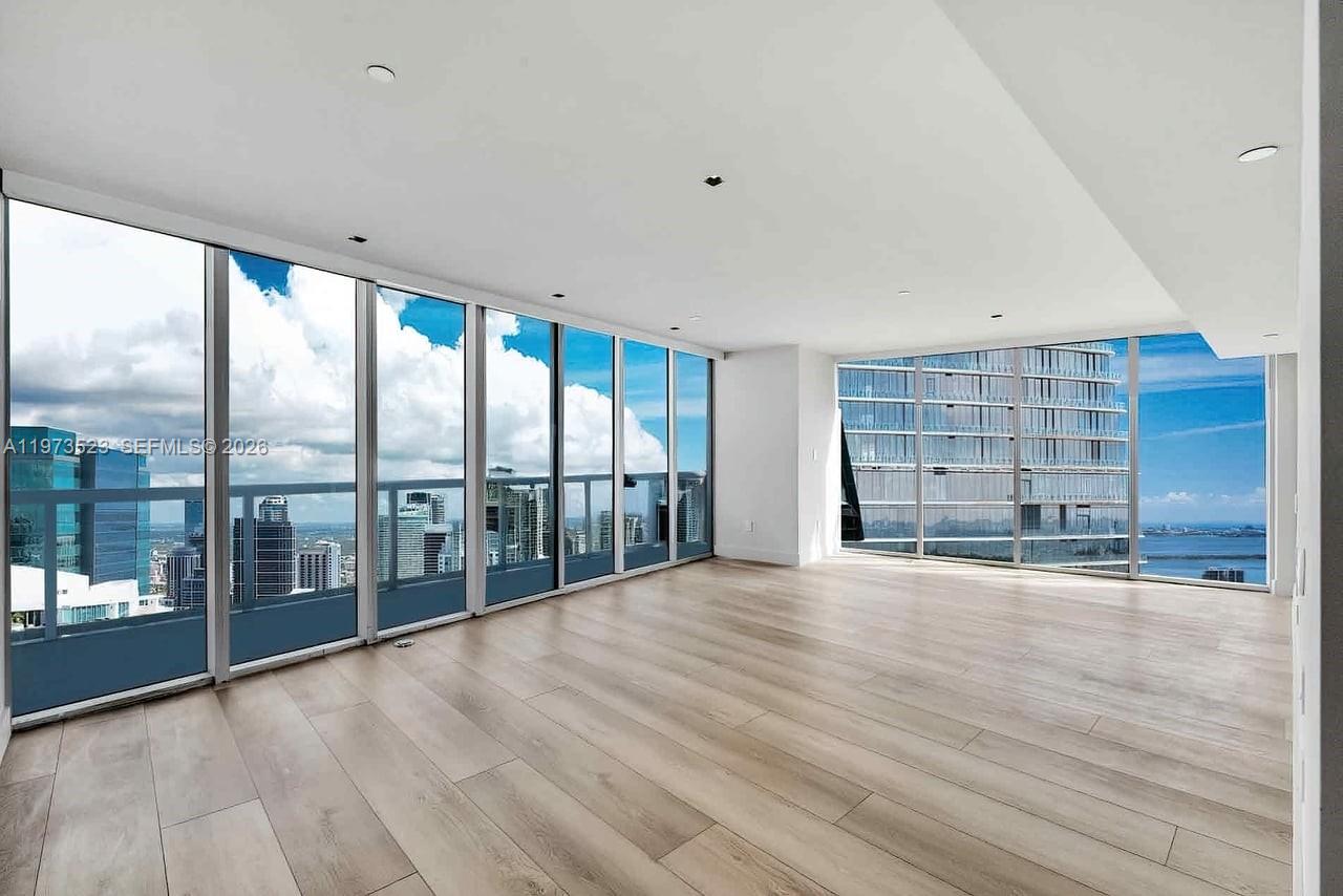 465 Brickell Ave #5701, Miami FL 33131