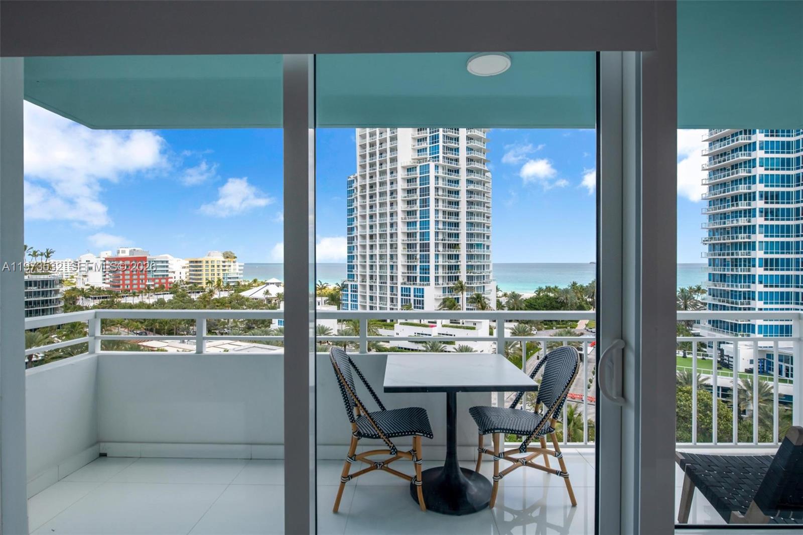 400 S Pointe Dr #1006, Miami Beach FL 33139