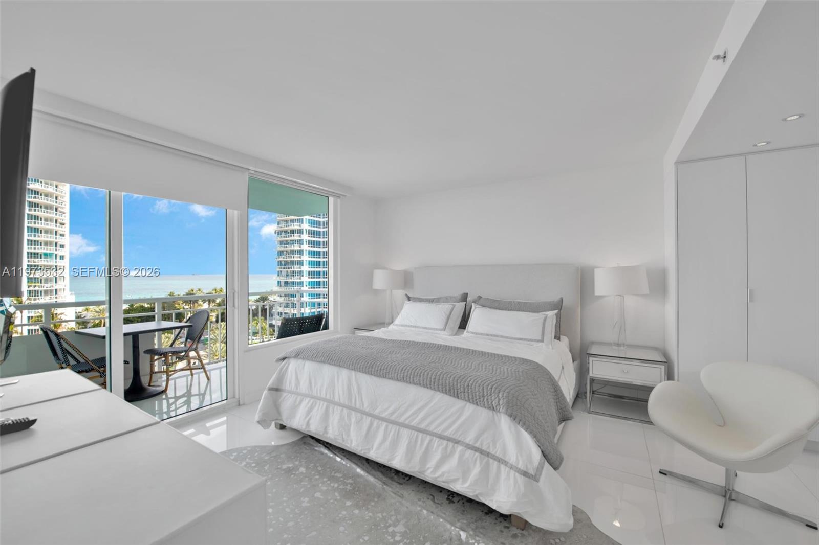 400 S Pointe Dr #1006, Miami Beach FL 33139