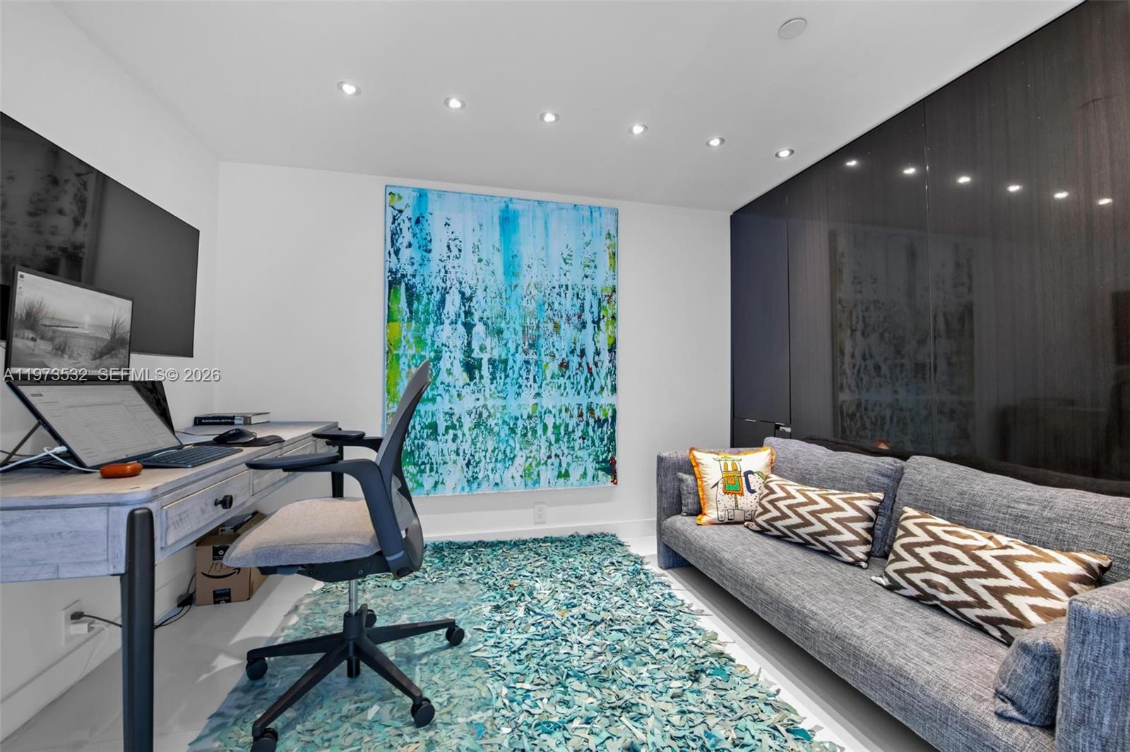 400 S Pointe Dr #1006, Miami Beach FL 33139