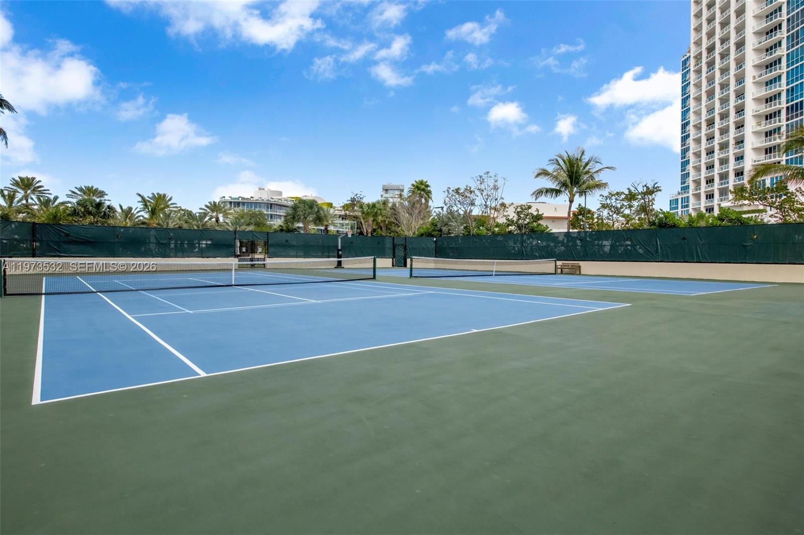 400 S Pointe Dr #1006, Miami Beach FL 33139