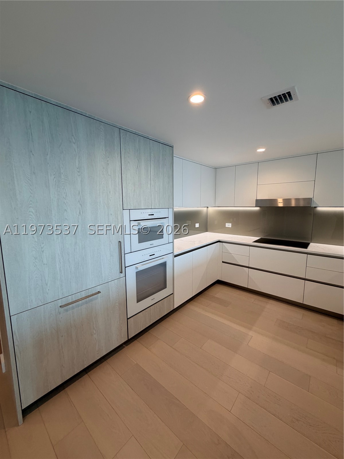 9221 E Bay Harbor Dr #309, Bay Harbor Islands FL 33154