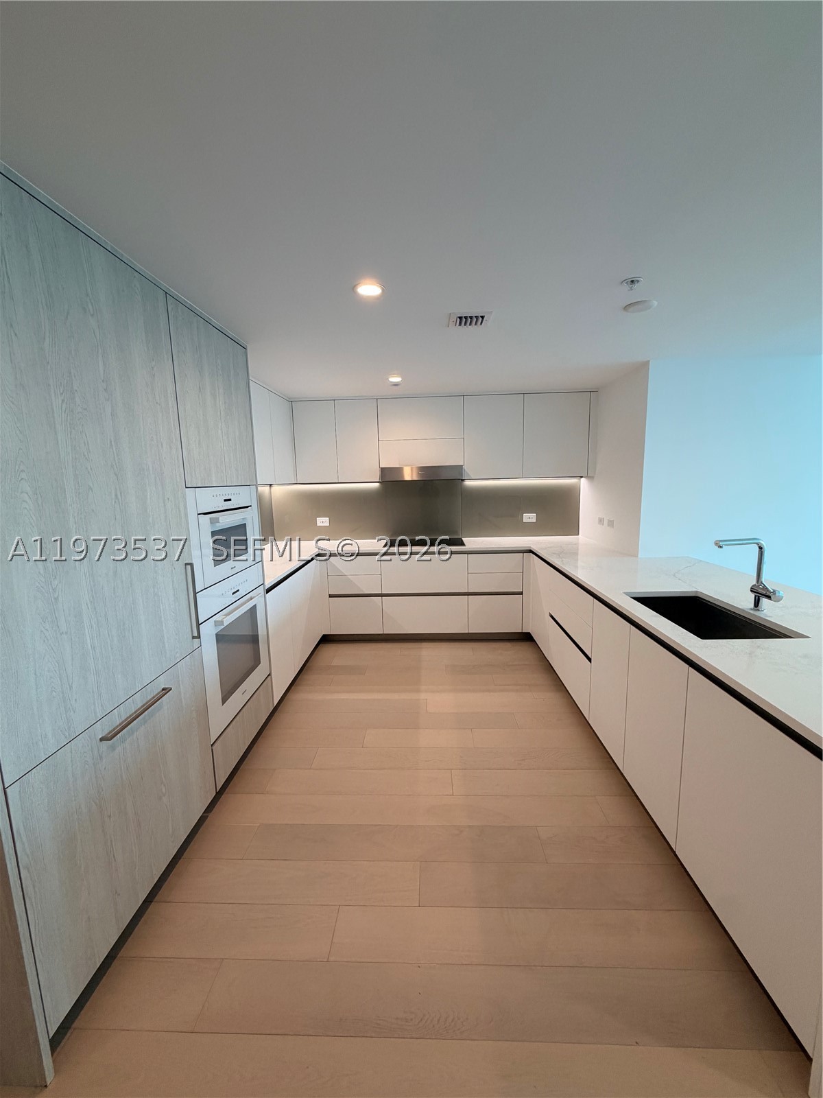 9221 E Bay Harbor Dr #309, Bay Harbor Islands FL 33154