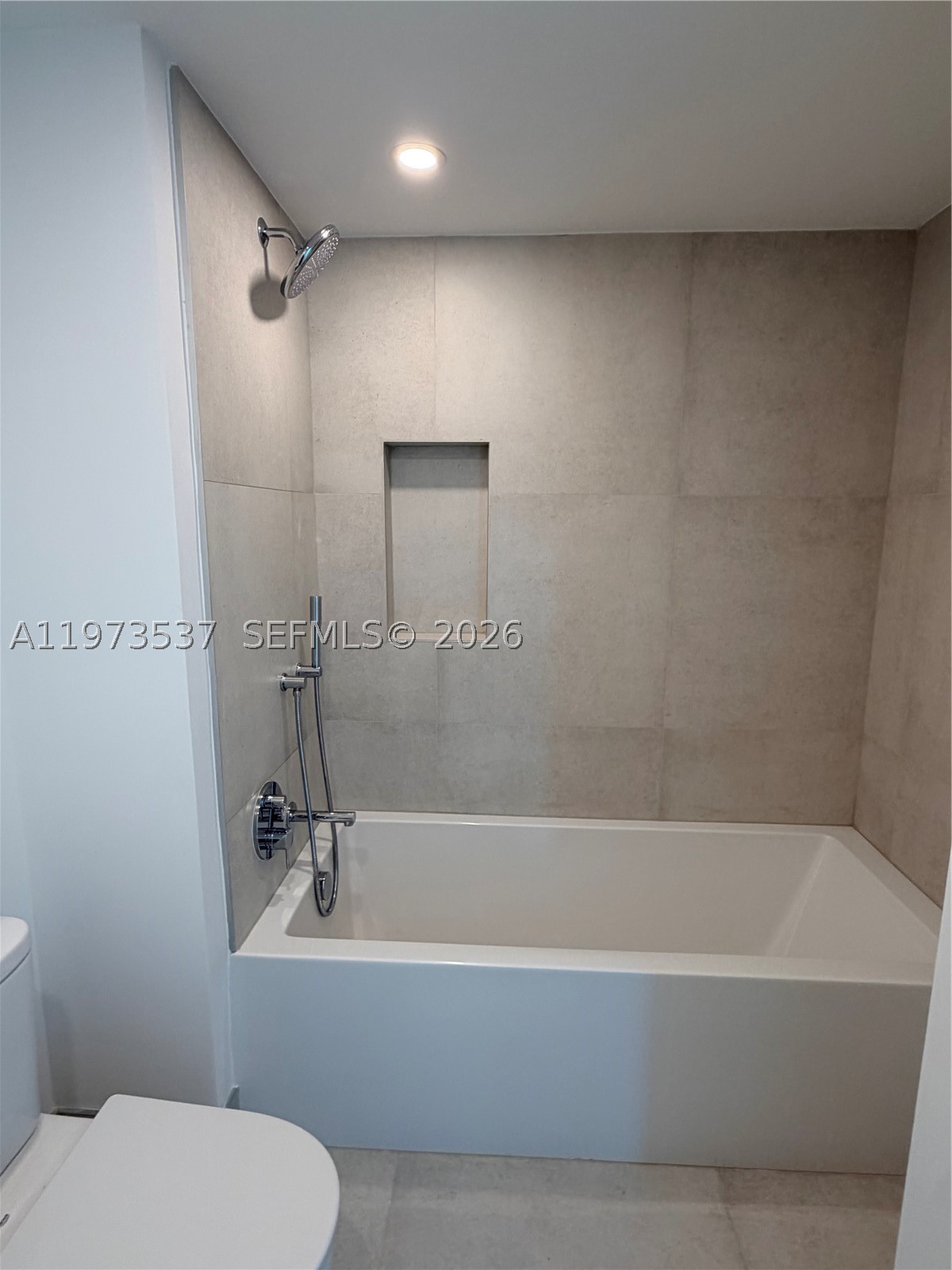 9221 E Bay Harbor Dr #309, Bay Harbor Islands FL 33154