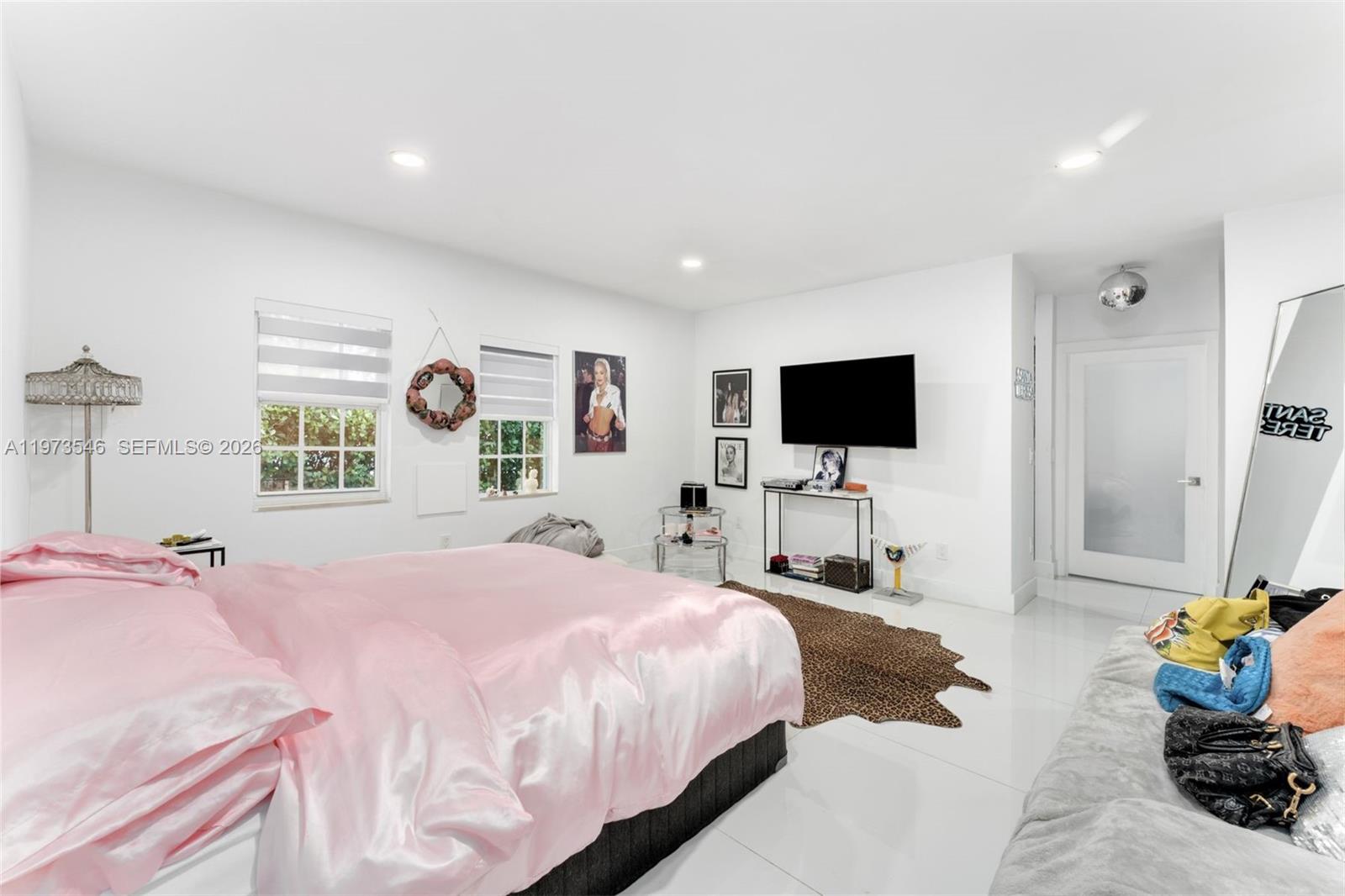 400 SW 24th Rd, Miami FL 33129