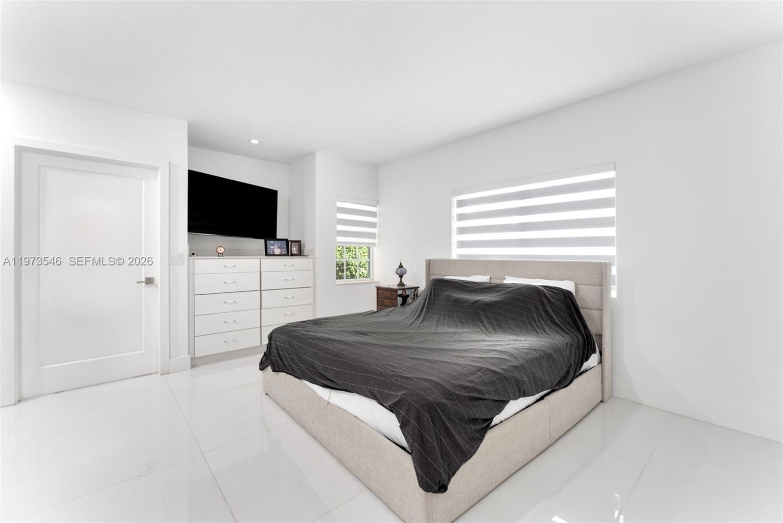 400 SW 24th Rd, Miami FL 33129