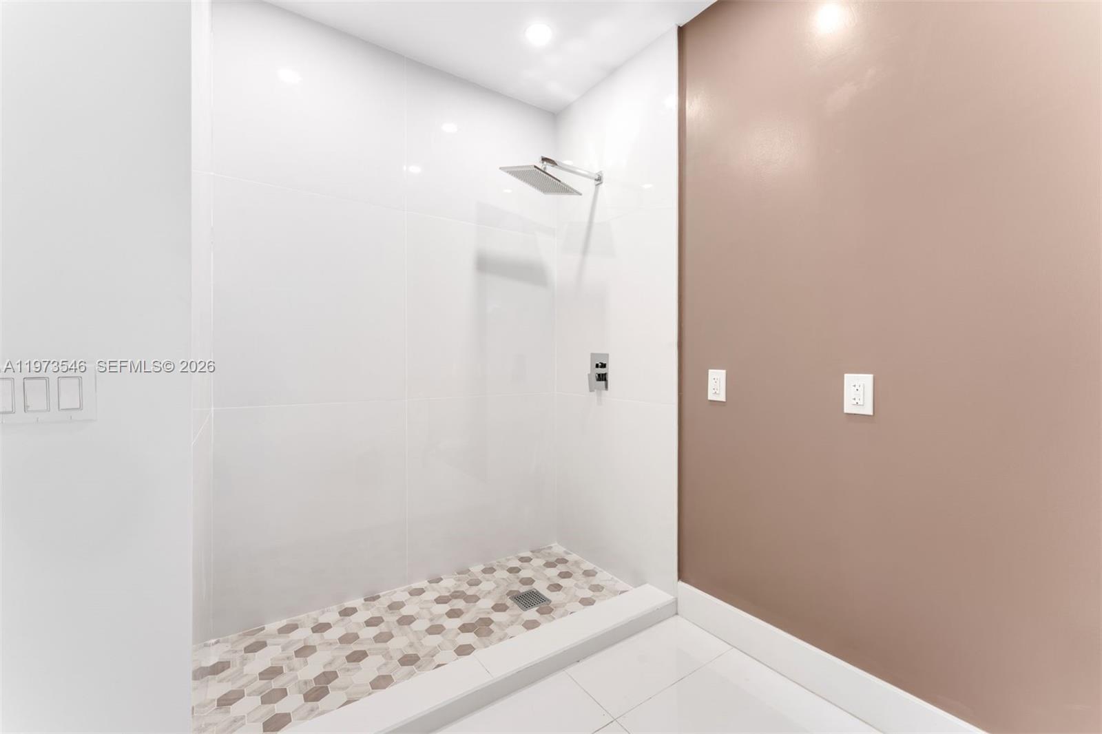 400 SW 24th Rd, Miami FL 33129
