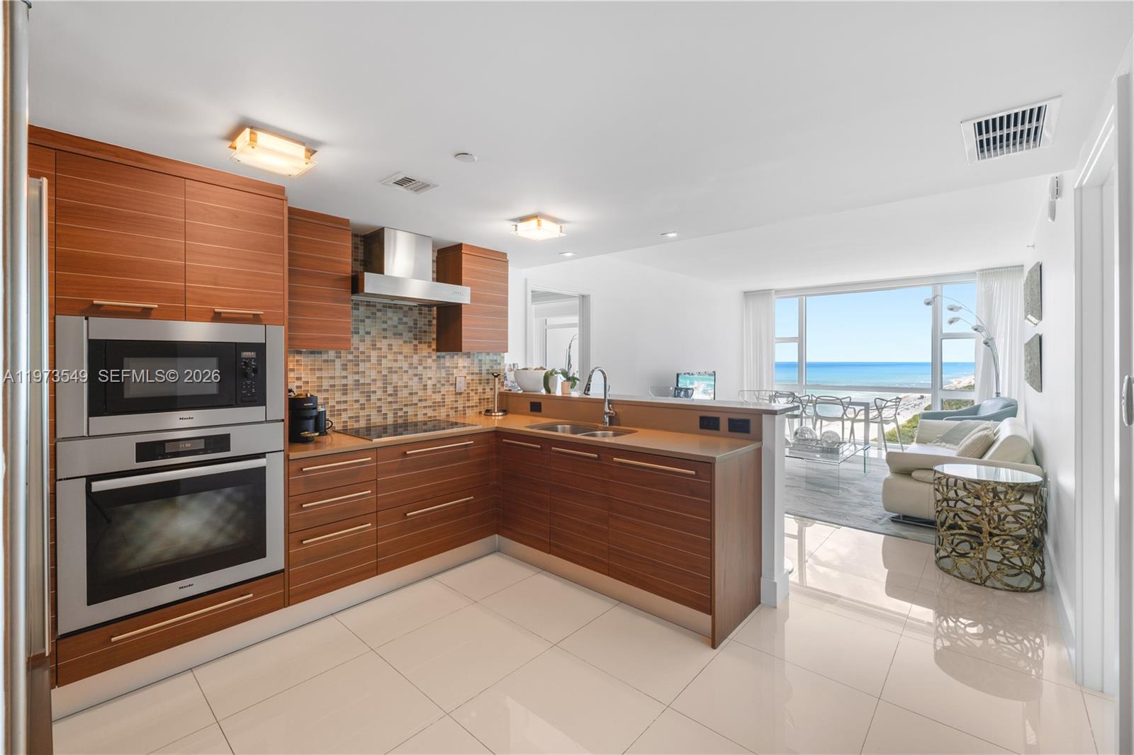 6801 Collins Ave #LPH06 Doorlph14, Miami Beach FL 33141
